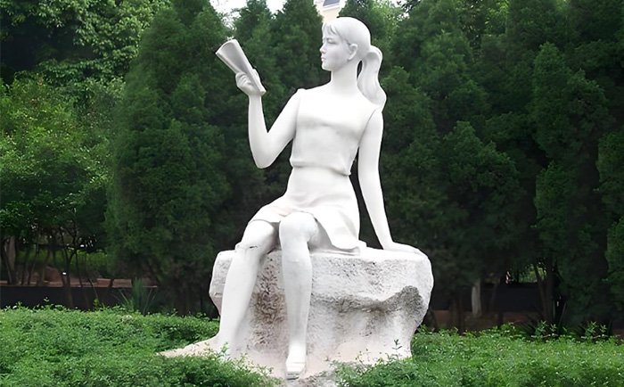 千年匠心，傳世之美——優藝雕塑定制人物石雕藝術